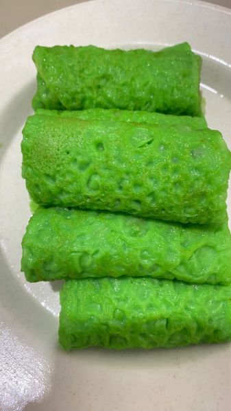 Berkas:Kue dadar gulung.jpg