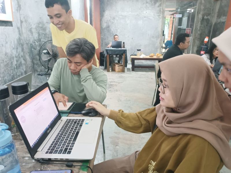 Berkas:Komunitas WikiPangan Sulawesi Selatan.jpg