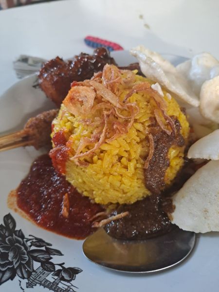 Berkas:Nasi Minyak.jpg